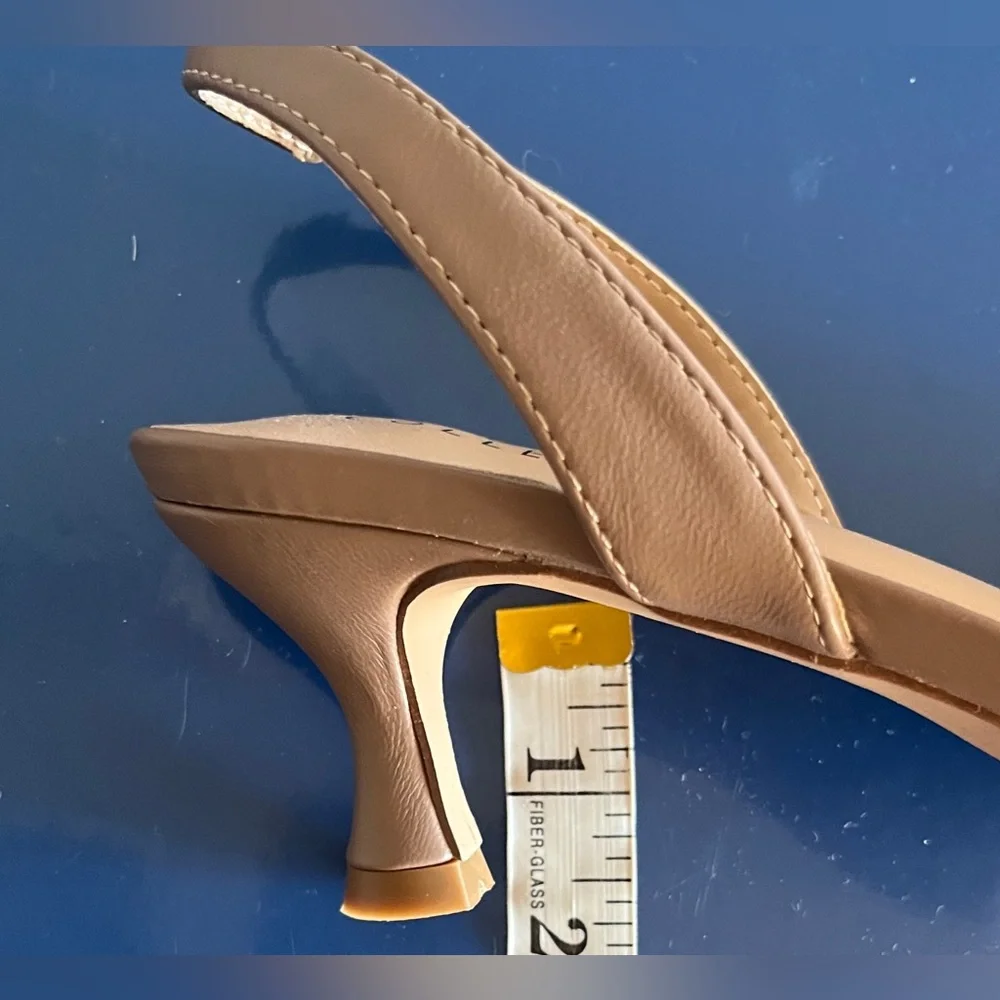 Journee Collection Plaid Heels With Gold Metallic Accent. Size 10. New